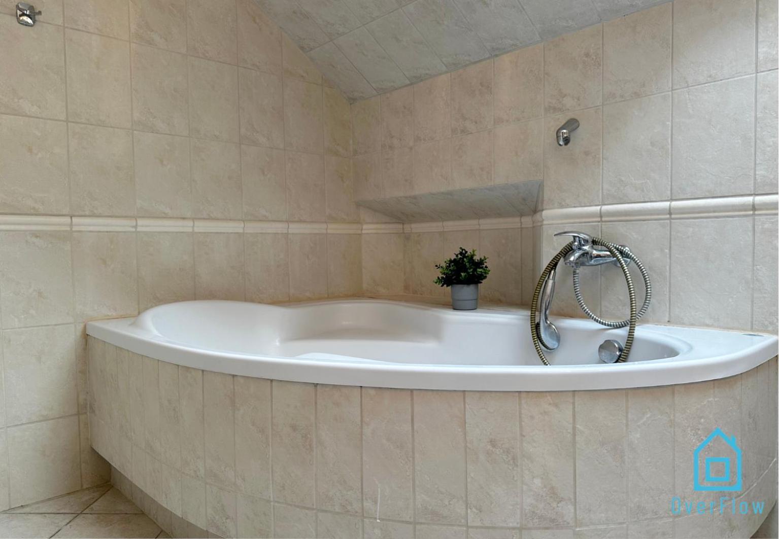 Purple Room - Charming Place, 15 Minutes To Gdansk Old Town & 5 Minutes To Seaside Buitenkant foto